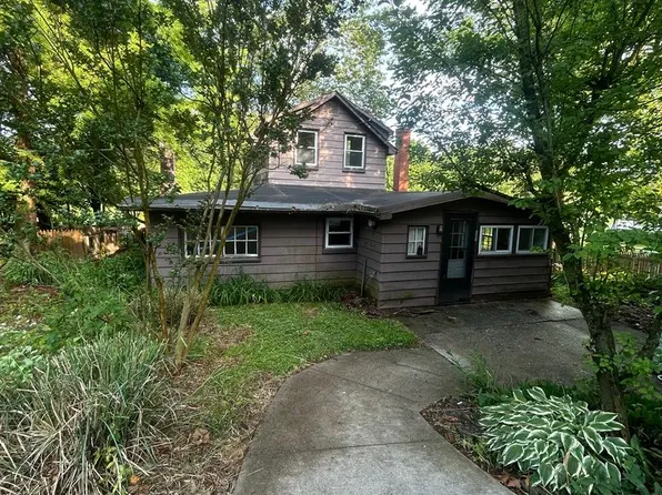 5683 Creekview Rd, Mechanicsburg, PA 17050