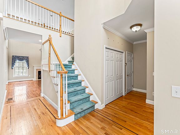 4th image of 18 Spring Ridge Court #18