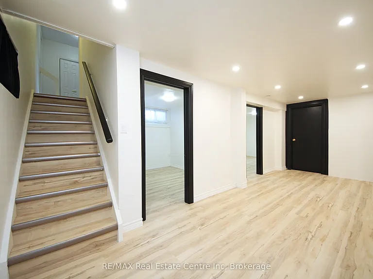 46 Talbot St #BASEMENT — Photo 16