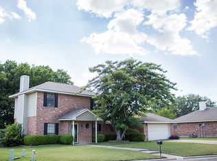 1005 December Dr, Hewitt, TX 76643