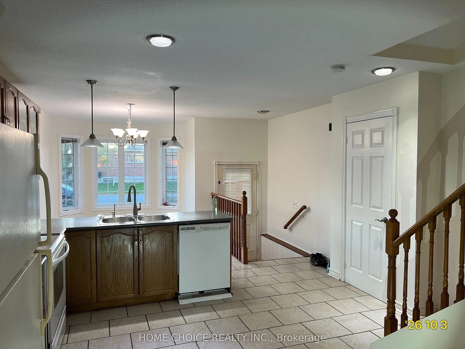 3 bed, $2,490 — Photo 4