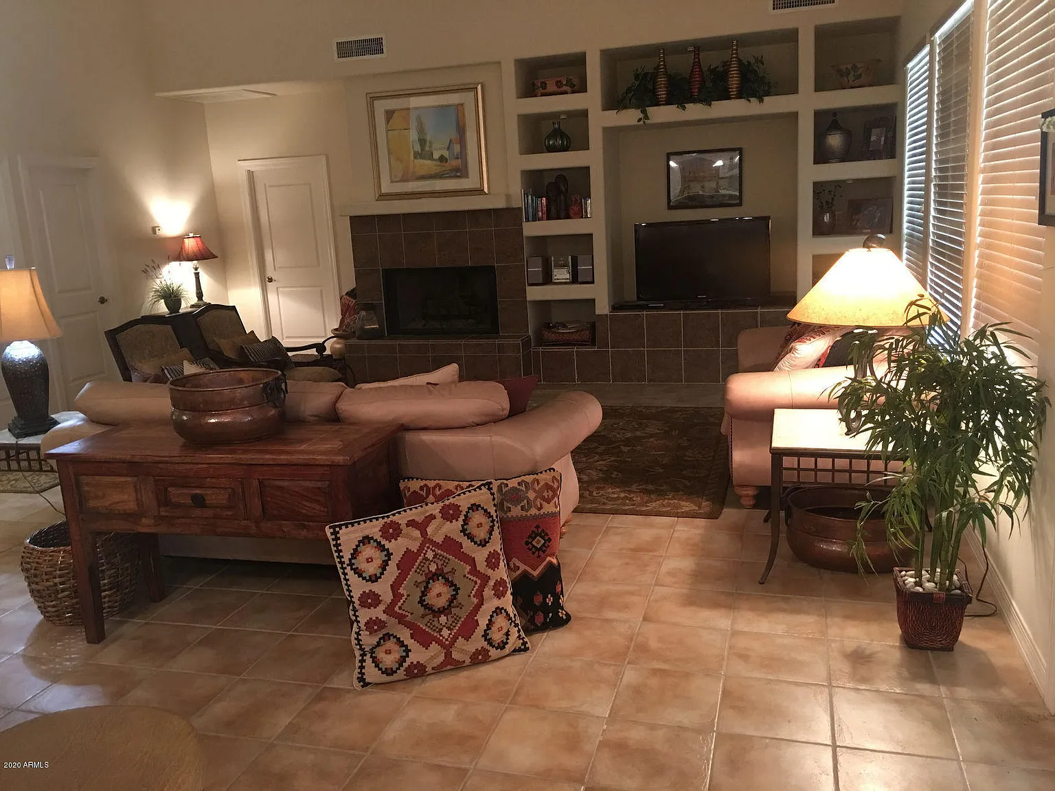 3 bed, 3.0 bath, 2174 sqft, $4,200 — Photo 4