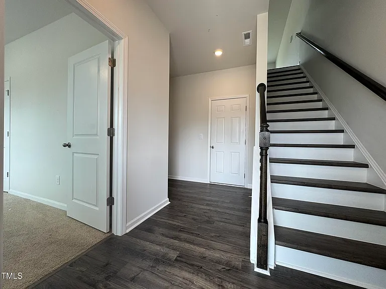 724 Dorset Stream Dr — Photo 2