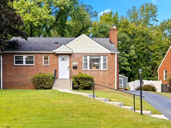 2515 Lime St, Temple Hills, MD 20748