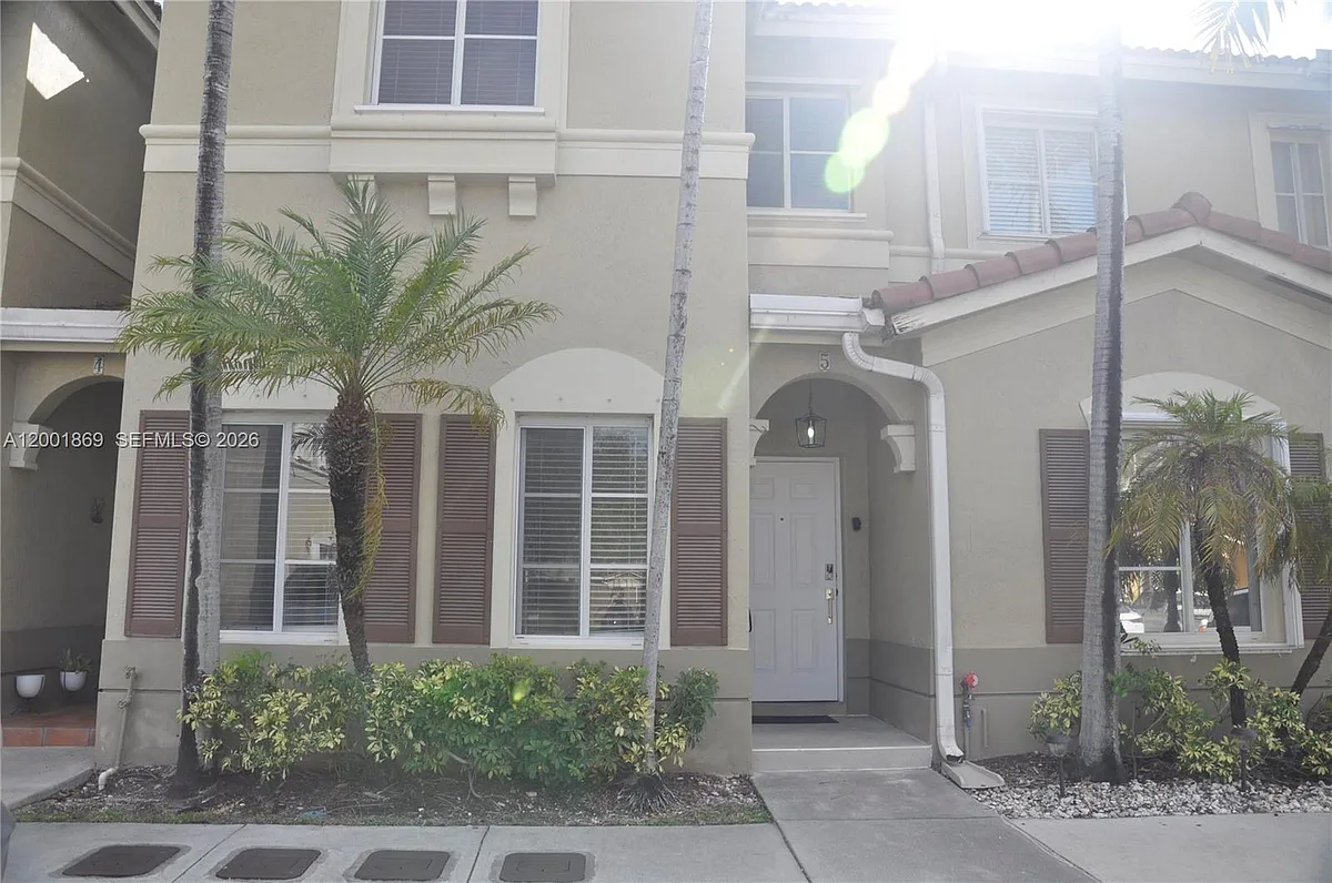 Building Photo - 8261 NW 107th Ct #5-10