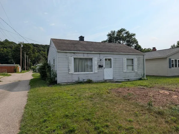 2411 Delaware St, Mishawaka, IN 46544