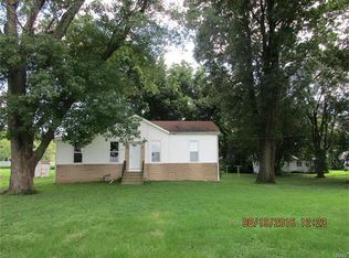 8812 Garden Ave, Caseyville, IL 62232