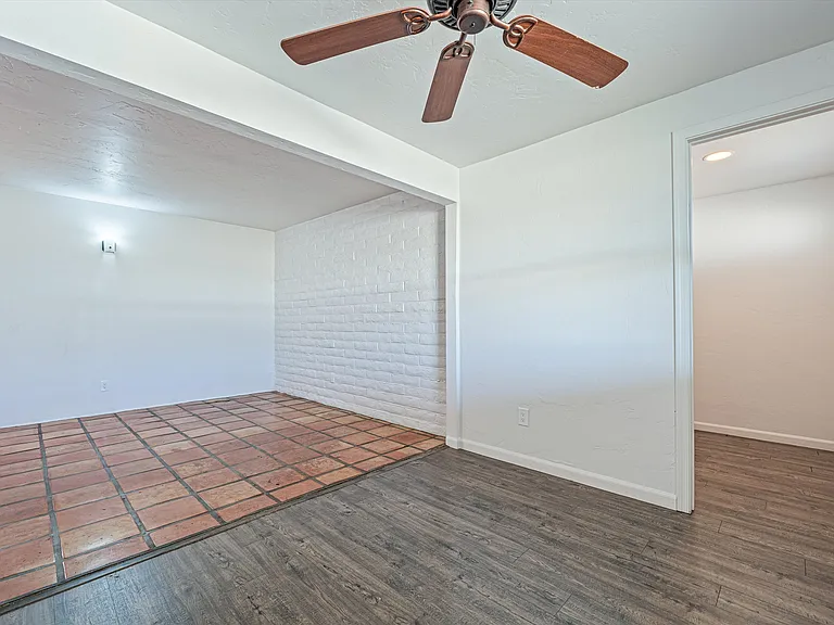 2736 S Calle Yucatan — Photo 15