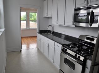 2514 W Belle Plaine Ave #3, Chicago, IL 60618