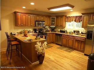 104 Center Ave, Atlantic Highlands, NJ 07716