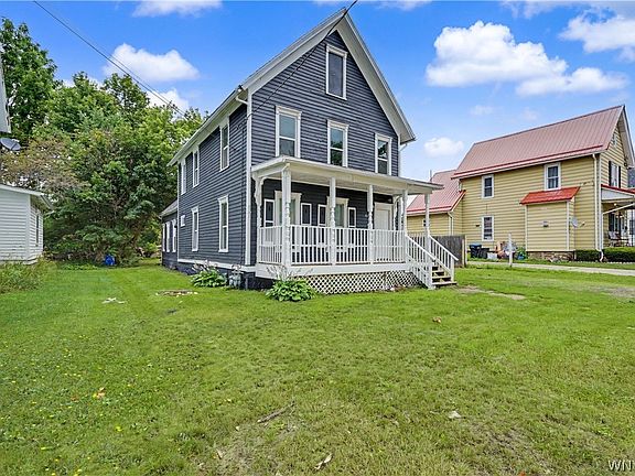 2nd image of 817 Bishop St