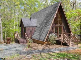 6 Albano Ct, Palmyra, VA 22963