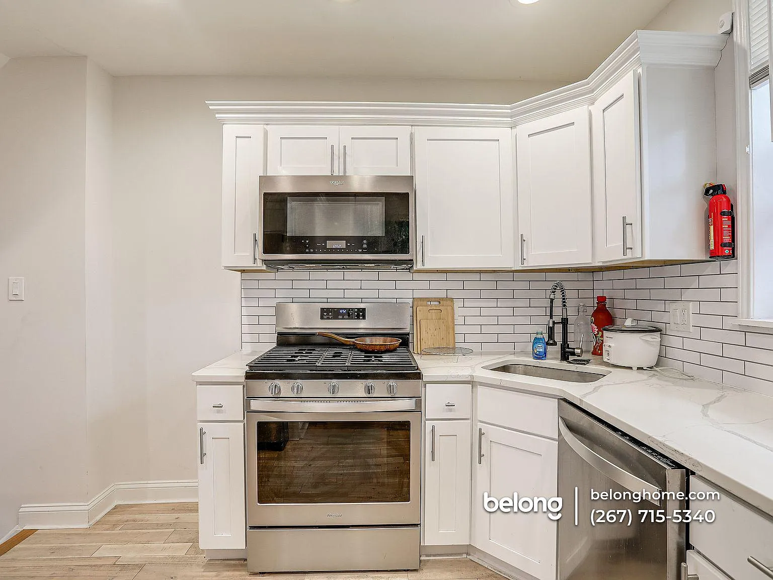 3 bed, 2.5 bath, 1950 sqft, $2,745 — Photo 2