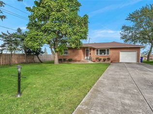 260 Meyer Rd, Amherst, NY 14226