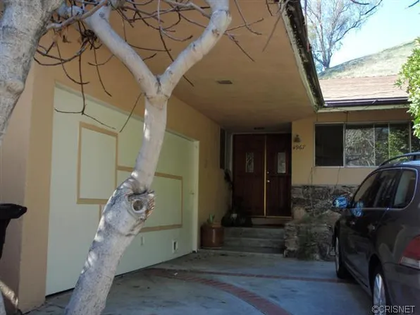 4967 Calderon Rd, Woodland Hills, CA 91364
