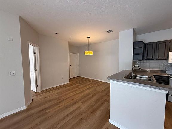 4th image of 2537 MAITLAND CROSSING WAY #12-201