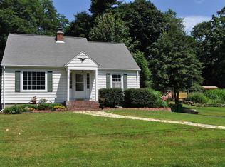 15 Cobey Ter, Poughkeepsie, NY 12601