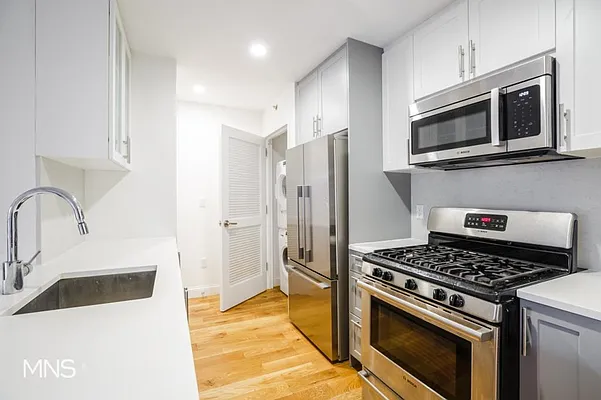 Rented by MNS Marketing | media 3