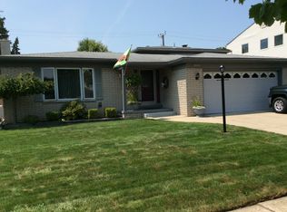 1333 N John Daly Rd, Dearborn Heights, MI 48127