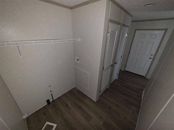 3rd image of 114 Hickory Dr