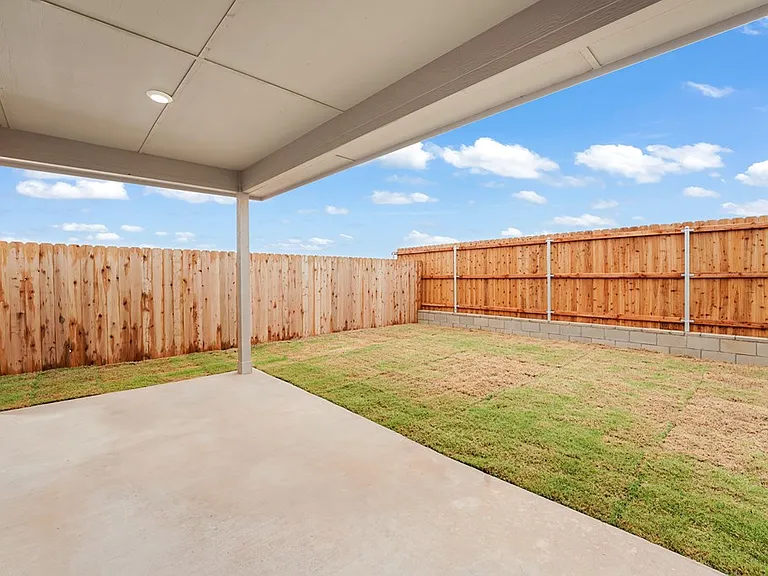2107 Fortune Dr — Photo 26