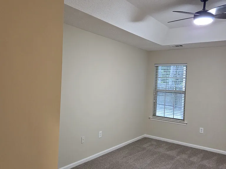 166 Parkview Rd — Photo 20
