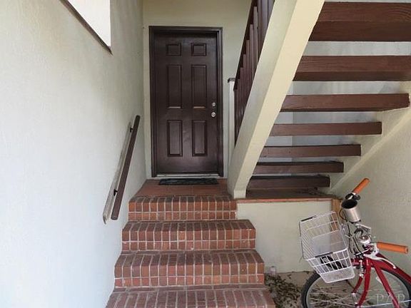 2nd image of 44 Baybridge Dr
