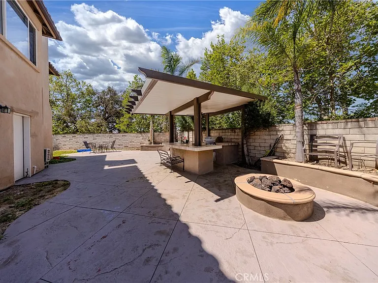5457 Martingale Way — Photo 34