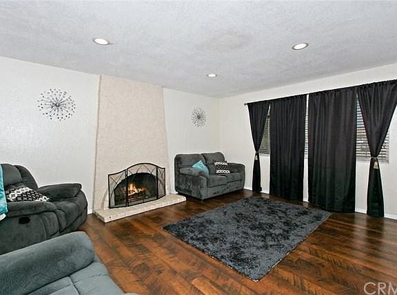 3rd image of 8995 Laurel Ave