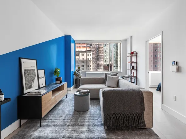 10 East 29th Street image 1 of 34