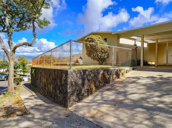 1324 Kuuna St, Kailua, HI 96734