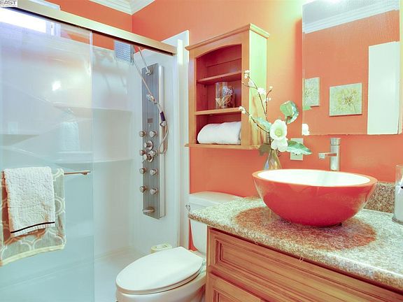 Attached Master Bathroom