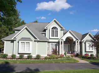 673 Heather Dr, Harbor Springs, MI 49740