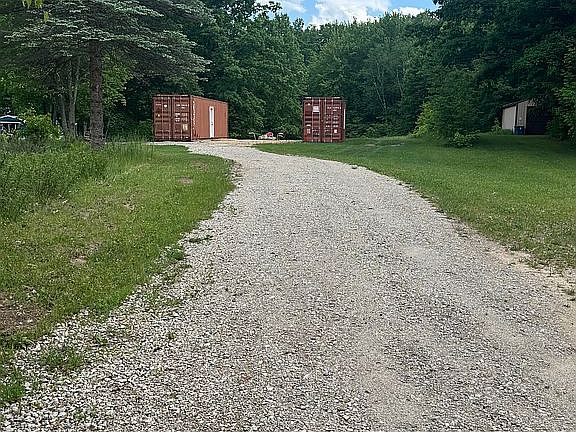 3rd image of 9500 E Long Lake Rd