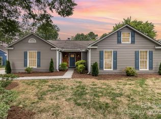 5234 Bellflower Ln, Charlotte, NC 28227