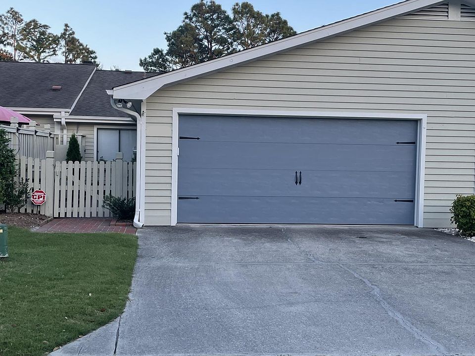 Courtyard entrance + 2 Car Garage