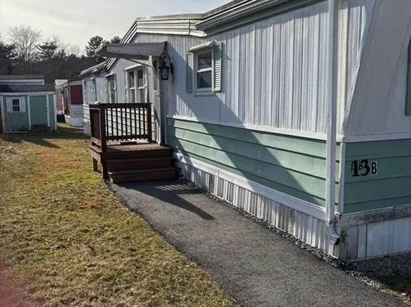 305 Turnpike St Trlr 13B, South Easton, MA 02375