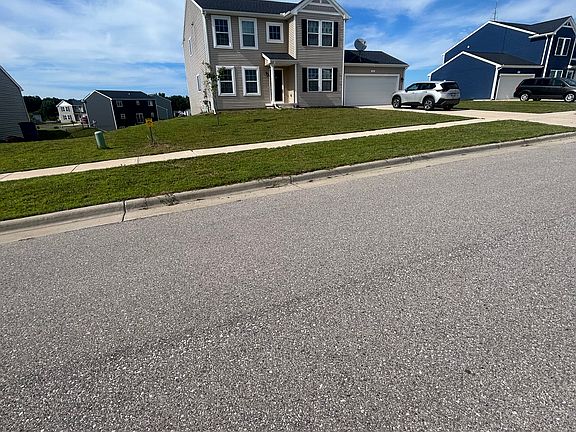 4th image of 421 Oak View Dr