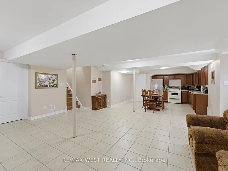 26 Magpie Cres — Photo 40