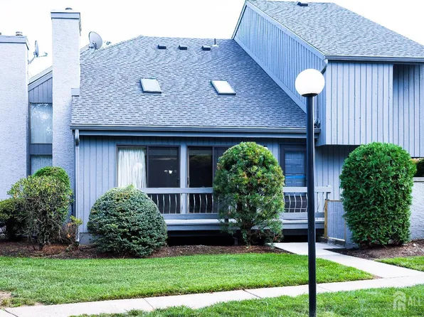 78 Linda Ln, Edison, NJ 08820