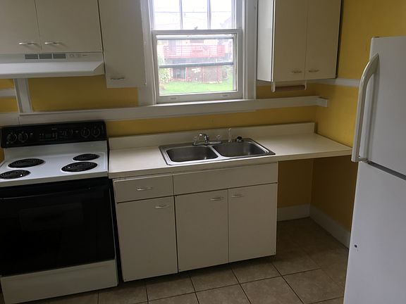 3rd image of 618 Grant St #618A