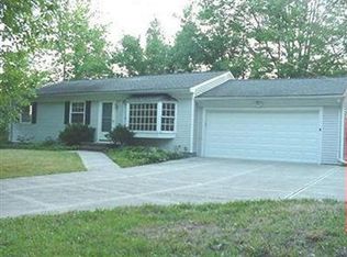 18732 Geauga Lake Rd, Chagrin Falls, OH 44023