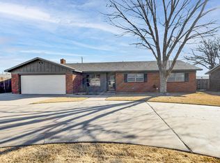 124 Carson Ave, Dumas, TX 79029