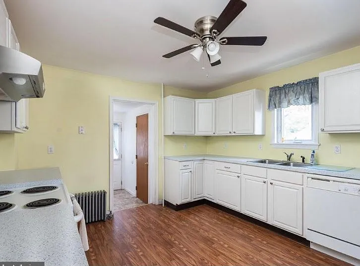 131 S Gay St — Photo 12