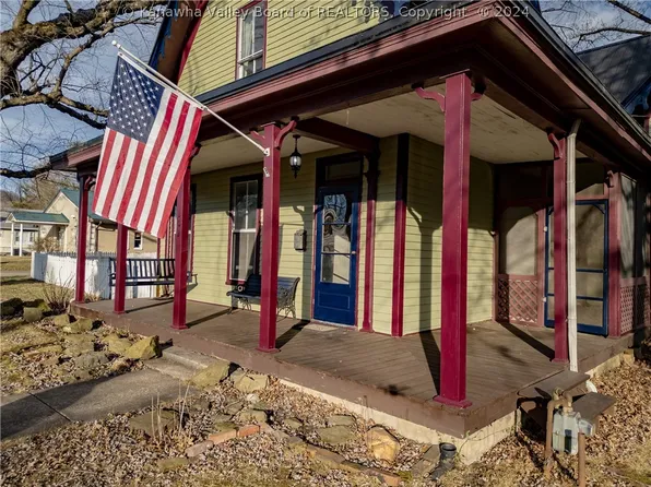 102 B St, Saint Albans, WV 25177