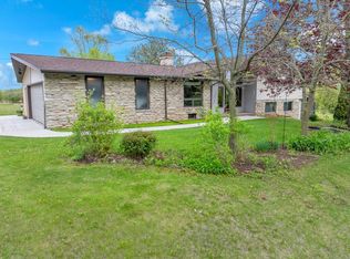 8615 Pigeon Lake Rd, Valders, WI 54245