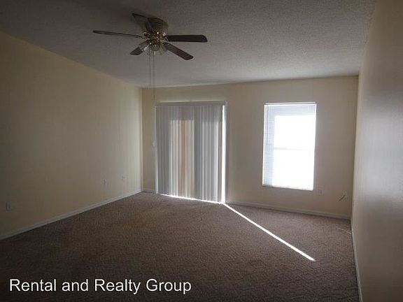 4th image of 1410 Hillsborough Dr