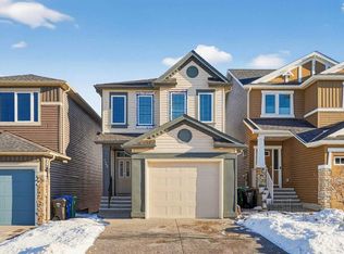 130 SW Evanscrest Ter NW, Calgary, AB T3P 0R6