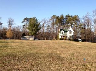 21215 Old Township Rd, Borden, IN 47106