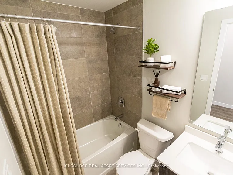 15 Queen St S #1105 — Photo 19